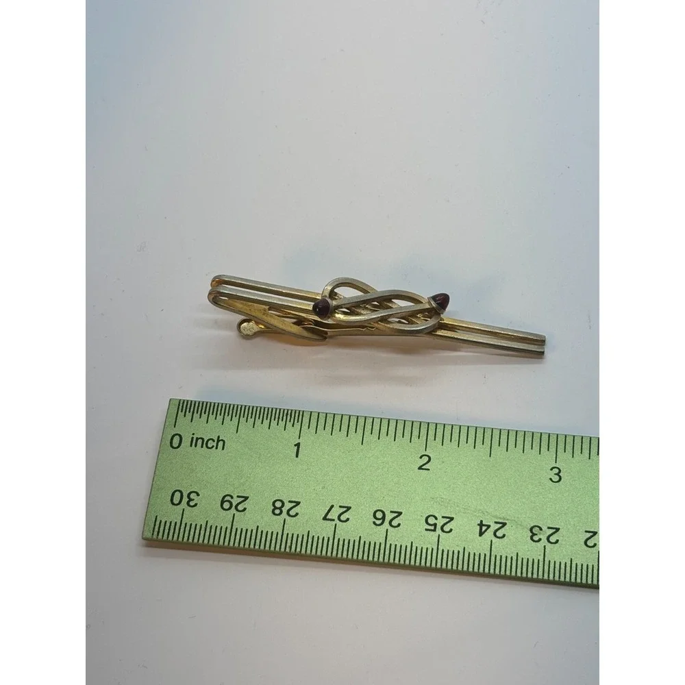Vintage Tie Bar‎ Gold Tone Intricate Knot Detail Red Stones Hickok